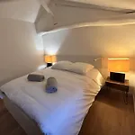 Semesterbostad Le Clos Francis, De Charme Proche Du Futuroscope *