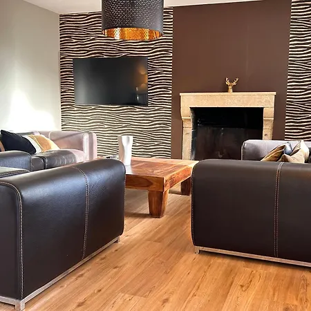 Casa de Férias Le Clos Francis, De Charme Proche Du Futuroscope