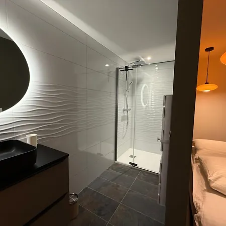 Le Clos Francis, De Charme Proche Du Futuroscope Holiday home Allonnes (Sarthe)