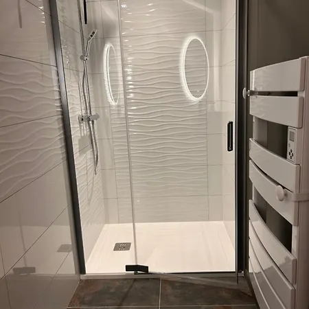 Дом отдыха Le Clos Francis, De Charme Proche Du Futuroscope *