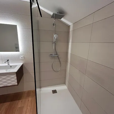 Holiday home Le Clos Francis, De Charme Proche Du Futuroscope