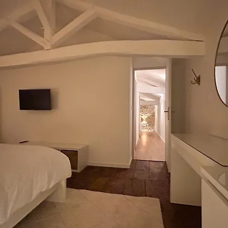 Holiday home Le Clos Francis, De Charme Proche Du Futuroscope *