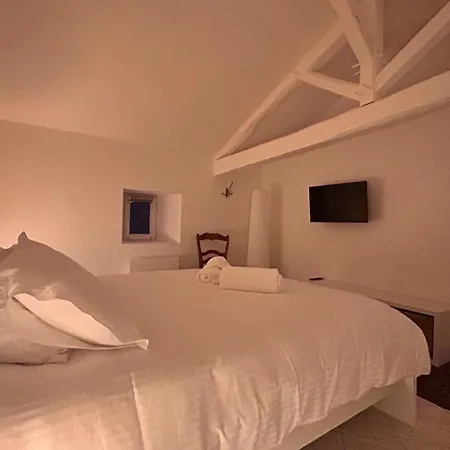 Holiday home Le Clos Francis, De Charme Proche Du Futuroscope *