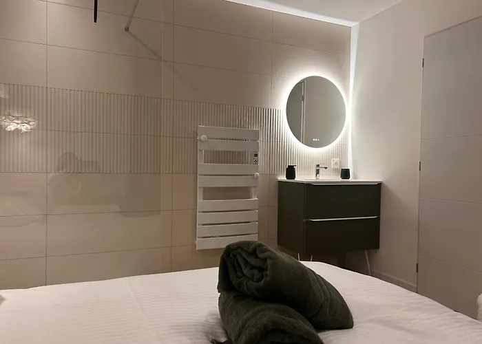 Casa de Férias Le Clos Francis, De Charme Proche Du Futuroscope *