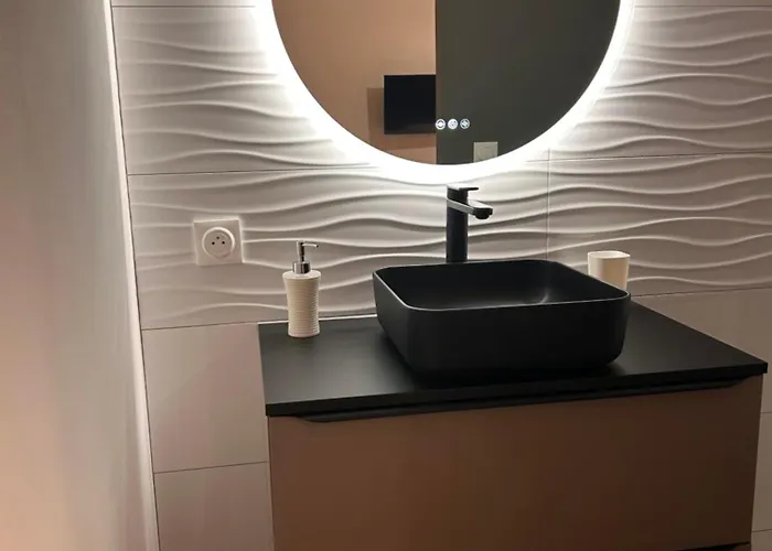 Дом отдыха Le Clos Francis, De Charme Proche Du Futuroscope Allonnes (Sarthe)