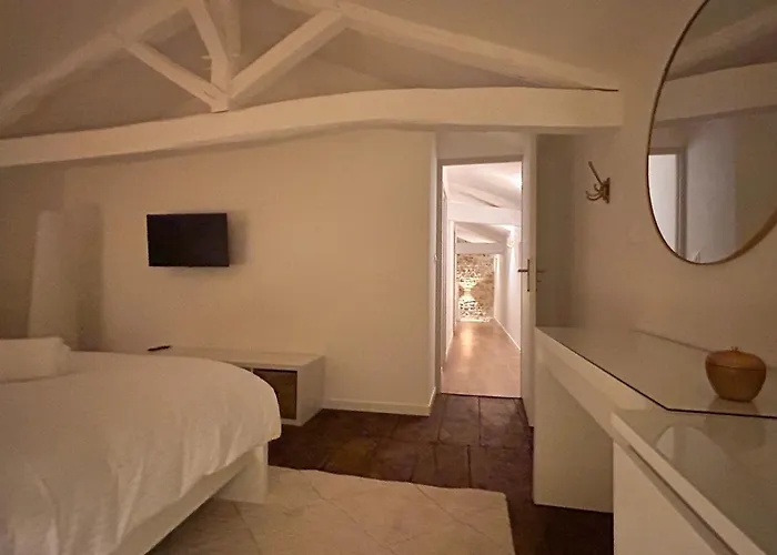 Casa de Férias Le Clos Francis, De Charme Proche Du Futuroscope *