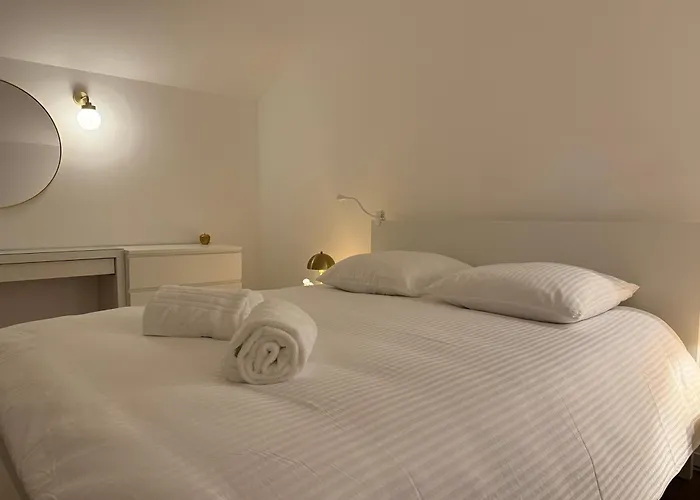 Le Clos Francis, De Charme Proche Du Futuroscope Дом отдыха